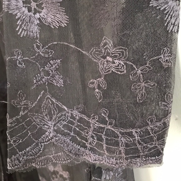 Embroidered mesh top!! - Picture 4 of 4